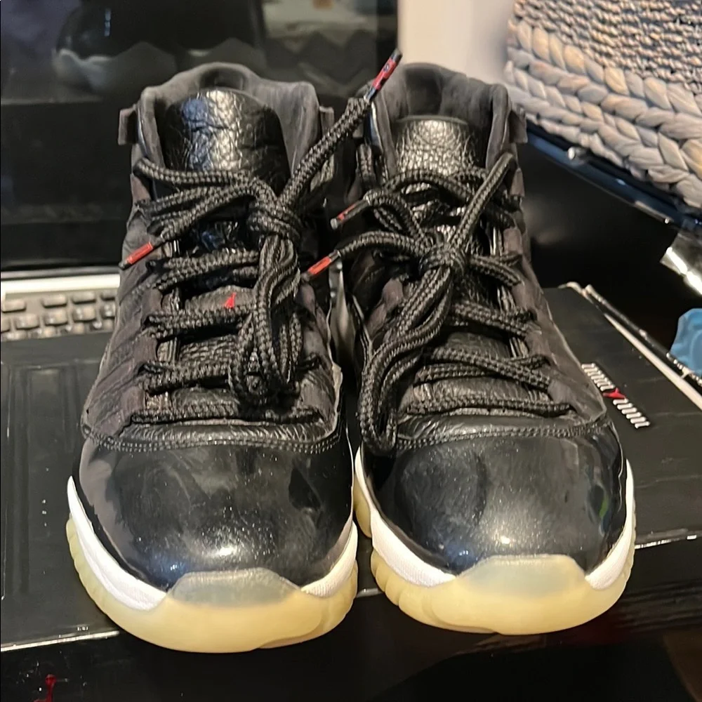 Air Jordan 11 Retro Men's Size 8